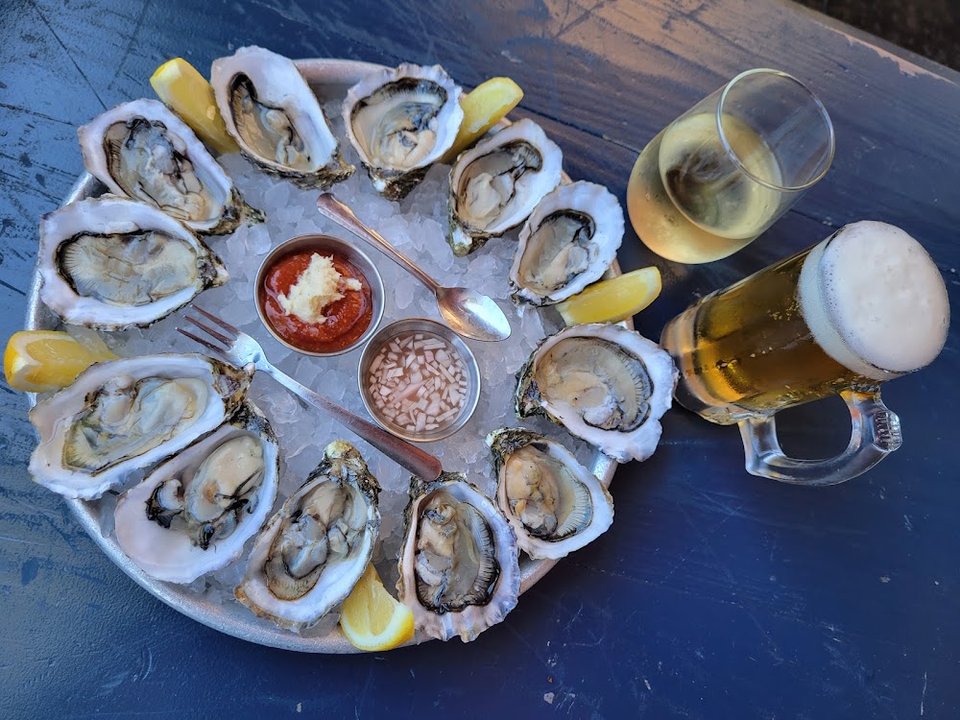 Oysters Happy Hour